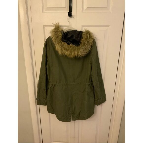 LL Bean Green Jacket Faux Fur Hood M - Picture 5 of 8